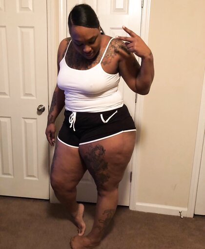 Thick ass Nikkie smash or pass