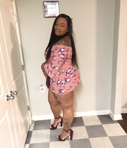 Thick ass Nikkie smash or pass