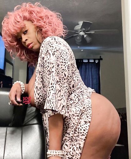 Mature Ebony MILF Timika