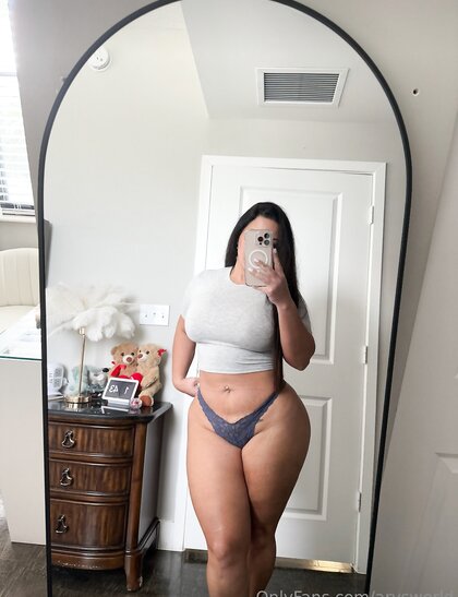 The sexy Ary great ass and tits