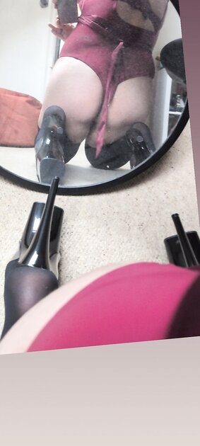UK sissy slut Dee DM me for snap