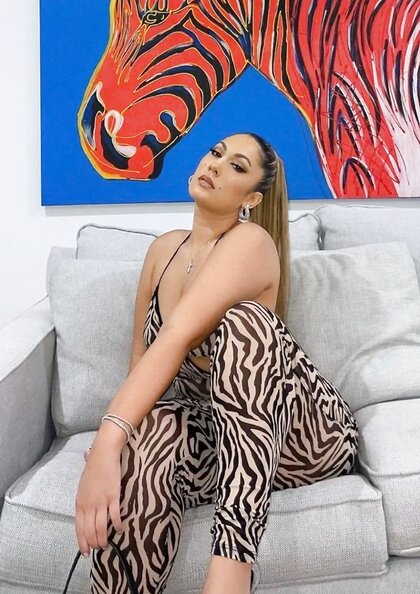 She goes by the name of Lollie on snap chat does anyone have anything of her Thick Amazon Latina