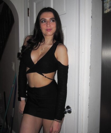 Evangeline G - Hot vsco teen (St. John’s)