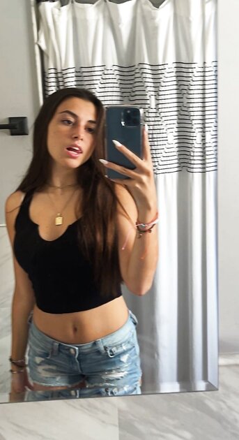 Evangeline G - Hot vsco teen (St. John’s)