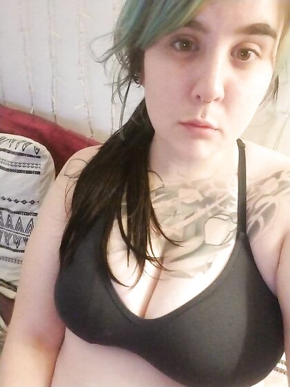 Sexy big tut slut