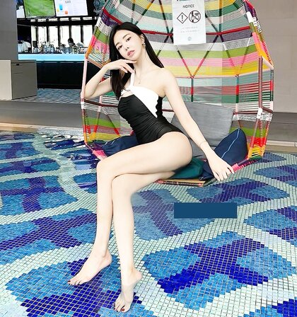 Asian famous influencer big tits leaks