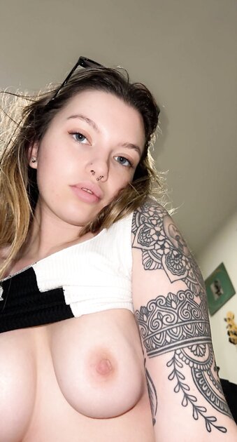 Ⓛⓔⓐⓚⓔⓓ - Taylor C #2
