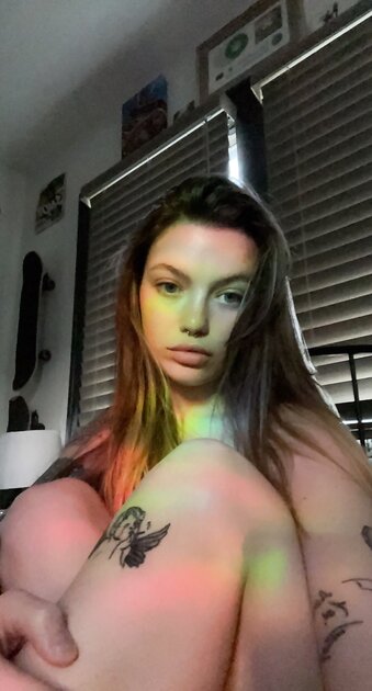 Ⓛⓔⓐⓚⓔⓓ - Taylor C #2