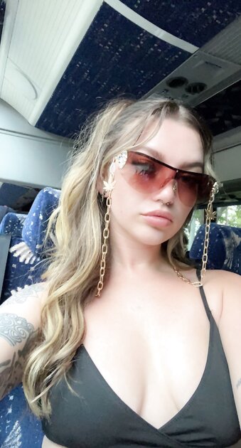 Ⓛⓔⓐⓚⓔⓓ - Taylor C #2