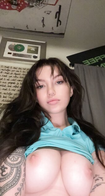 Ⓛⓔⓐⓚⓔⓓ - Taylor C #2