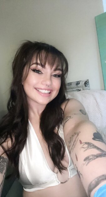 Ⓛⓔⓐⓚⓔⓓ - Taylor C #2