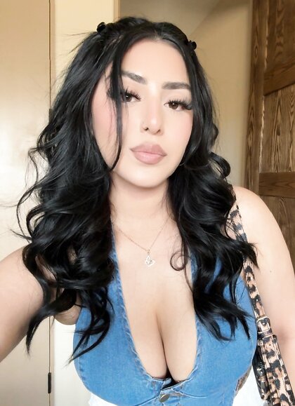 Fine Lil Latina with Hangers