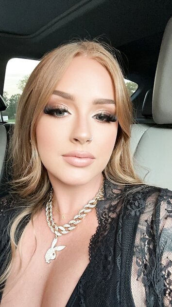 Ⓛⓔⓐⓚⓔⓓ - Ashlyn