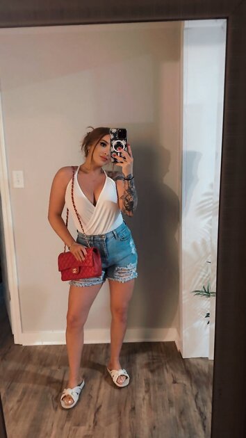 Ⓛⓔⓐⓚⓔⓓ - Ashlyn