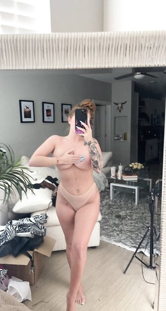 Ⓛⓔⓐⓚⓔⓓ - Ashlyn