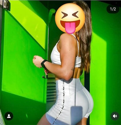 Morena gostosa da academia