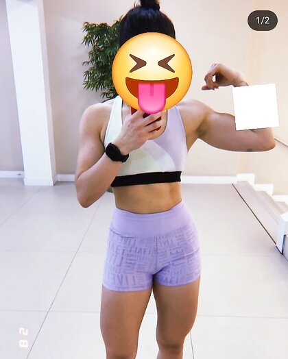 Morena gostosa da academia