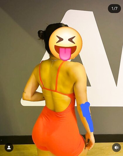 Morena gostosa da academia