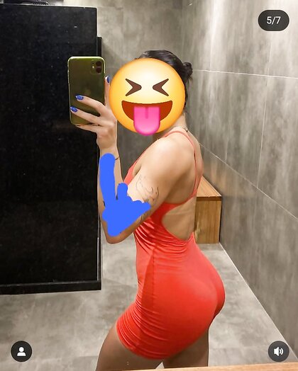 Morena gostosa da academia