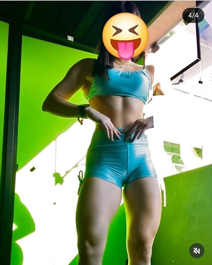 Morena gostosa da academia