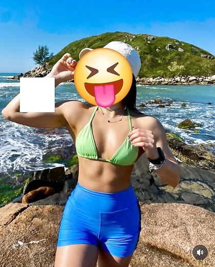 Morena gostosa da academia