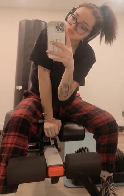 Thoughts on my gf Ava Kik meadll00