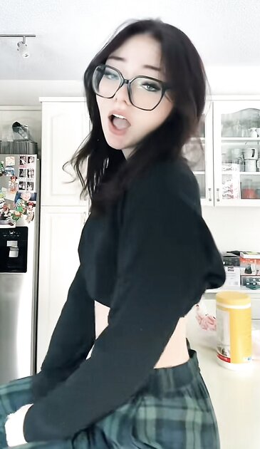 Thoughts on my gf Ava Kik meadll00