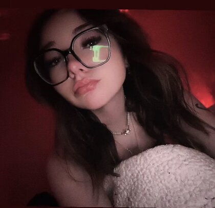 Thoughts on my gf Ava Kik meadll00
