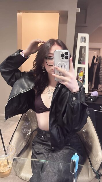 Thoughts on my gf Ava Kik meadll00