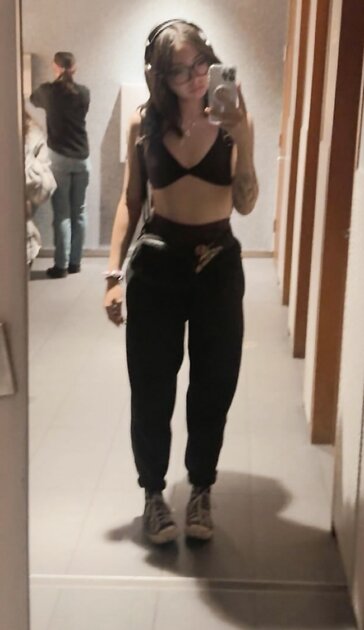Thoughts on my gf Ava Kik meadll00