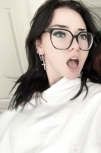 Thoughts on my gf Ava Kik meadll00