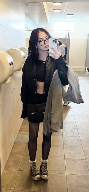 Thoughts on my gf Ava Kik meadll00