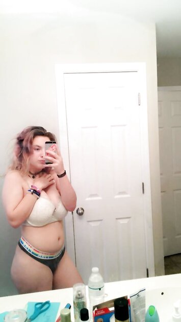 23yo webslut Emma