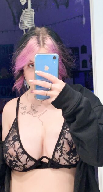 23yo webslut Emma