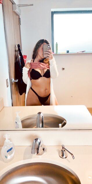 23yo webslut Emma