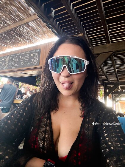 Big tits candid emete