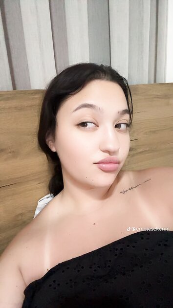 Big tits candid emete