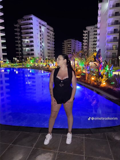 Big tits candid emete