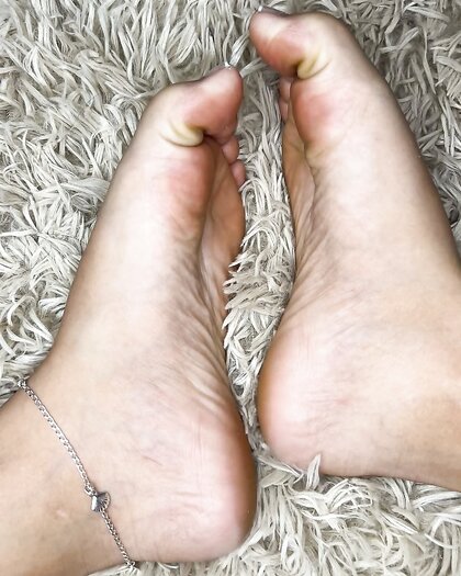 feet and toes 4