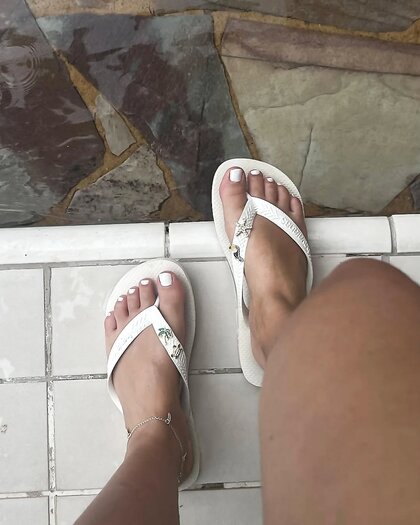 feet and toes 4