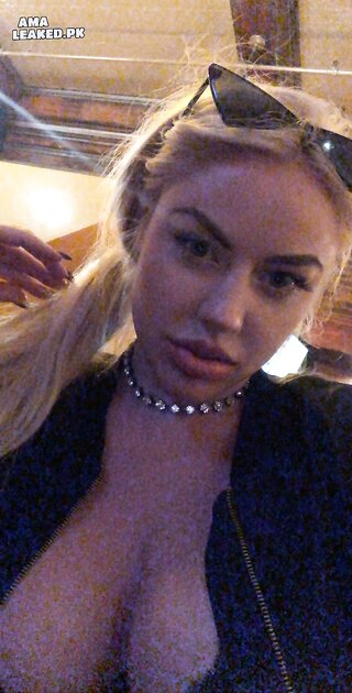 Ⓛⓔⓐⓚⓔⓓ - Kelly M