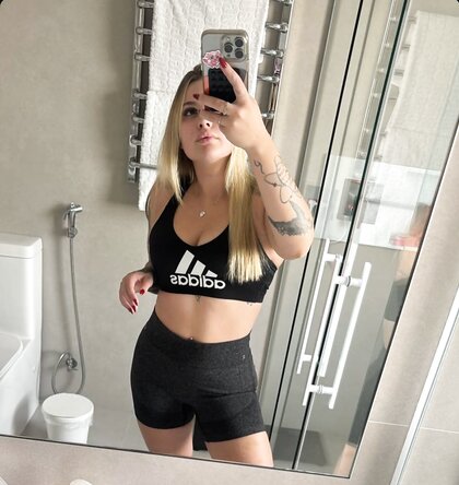 Estela, loirinha puta safada