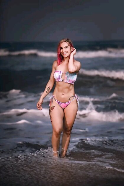 Entrenadora July P la mas puta del gym