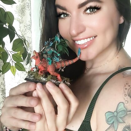 Huge tits curvy brunette Warhammer nerd