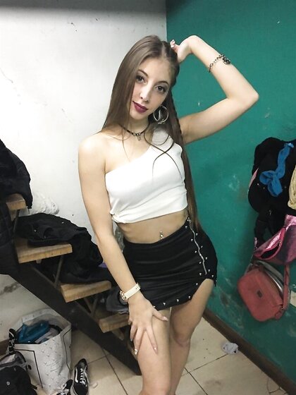 ????pendej4 profe de danzas argentina????