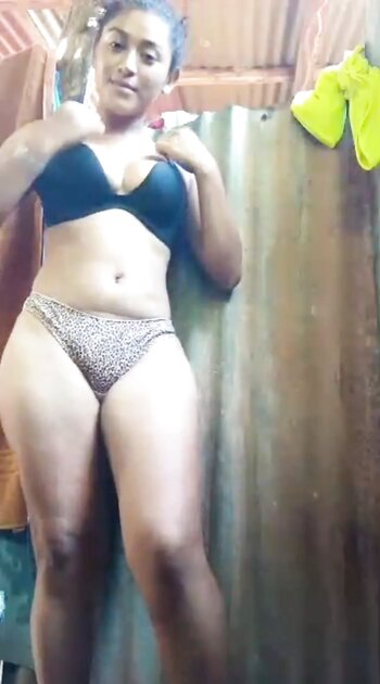 Putipobre en la ducha ????