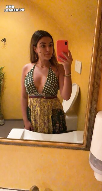 Ⓛⓔⓐⓚⓔⓓ - Olivia T