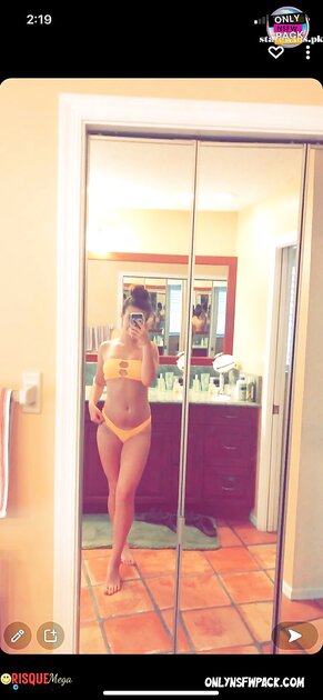 Ⓛⓔⓐⓚⓔⓓ - Ashley Z