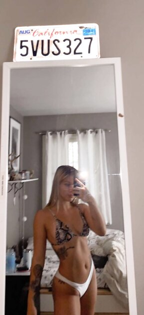 Ⓛⓔⓐⓚⓔⓓ - Grace C