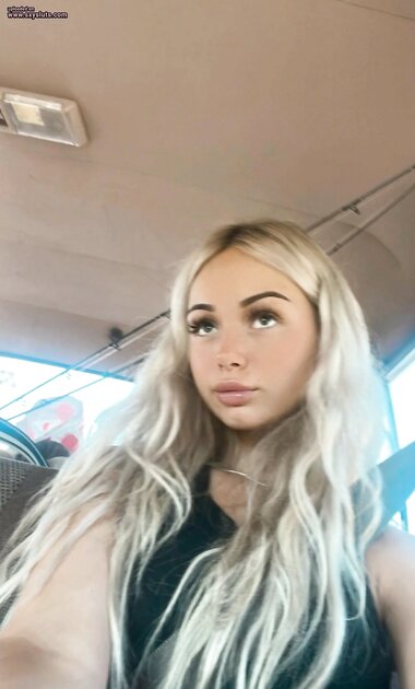 Ⓛⓔⓐⓚⓔⓓ - Lauren G